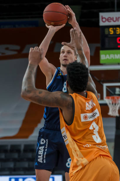 他需要在短 他需要在短